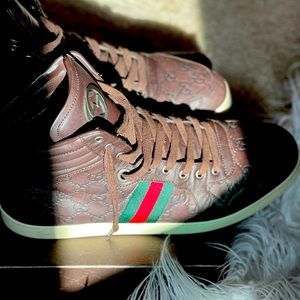 Classic Authentic Mens Gucci shoes!
